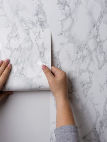 Papier peint design noir et blanc pour sublimer votre intérieur avec style