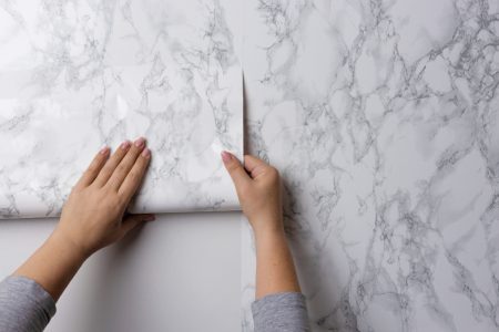 Papier peint design noir et blanc pour sublimer votre intérieur avec style