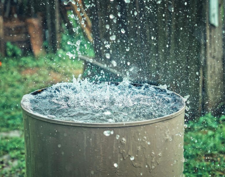 Récupérateur d'eau de pluie design est un allier esthétique et écologie chez soi