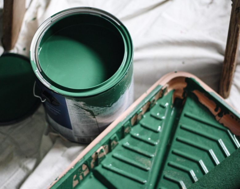 Tout savoir sur la résine peinture pour meuble