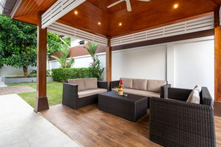 Guide pratique pour sélectionner le toit de terrasse idéal pour votre espace extérieur