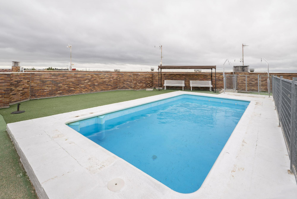 guide complet pour choisir le meilleur modèle de piscine béton