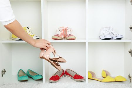 Astuces malines pour un rangement optimal de vos chaussures dans le placard