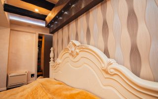 Tête de lit peinture originale pour un décor unique