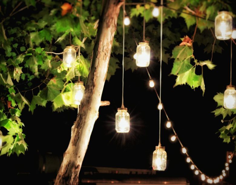 Créer une ambiance guinguette authentique pour transformer votre jardin