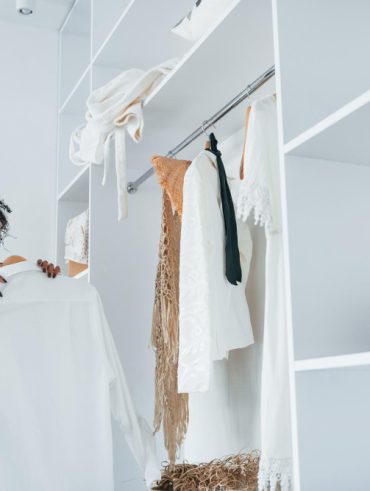Aménager un dressing dans sa chambre pour optimiser chaque centimètre d'espace