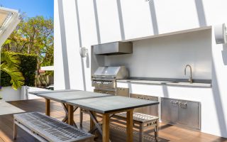 Guide complet pour construire pas à pas une cuisine extérieure en dur