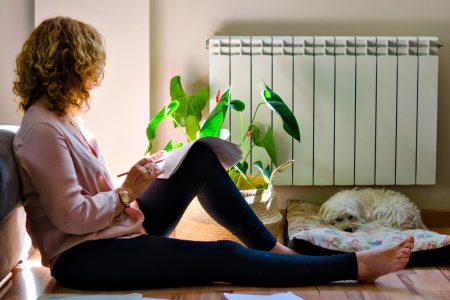 astuces simples pour Habiller un radiateur pour allier style et praticité