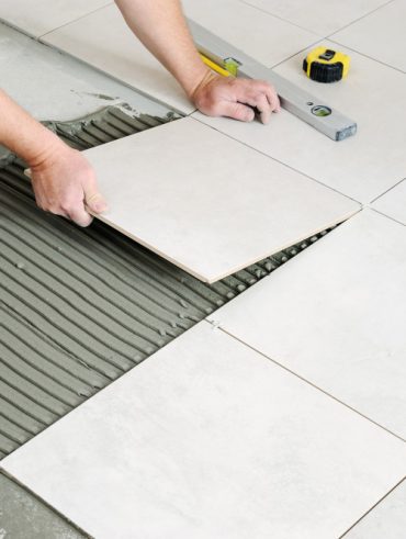 guide complet étape par étape pour réussir la pose du carrelage