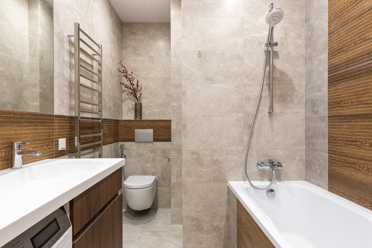 Plan de petite salle de bain avec wc pour optimiser l'espace