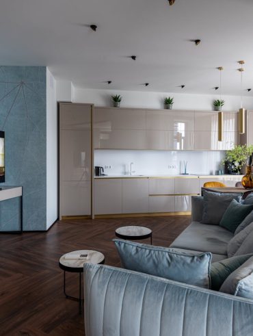 guide pour bien peindre en couleur le mur dans un salon